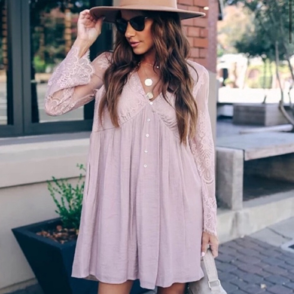 NWOT Vici collection lace sleeve baby doll dress